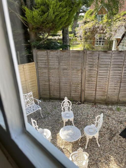 Holly Cottage, 2, Northbrook Park, Farnham-Up To 6 Adults Farnham (Surrey) Exterior foto